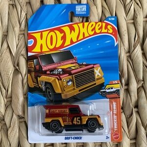 Hot Wheels Drift Ender Pursuit Land Rover SUV Police Cop Truck Hotwheels 2026 🆕